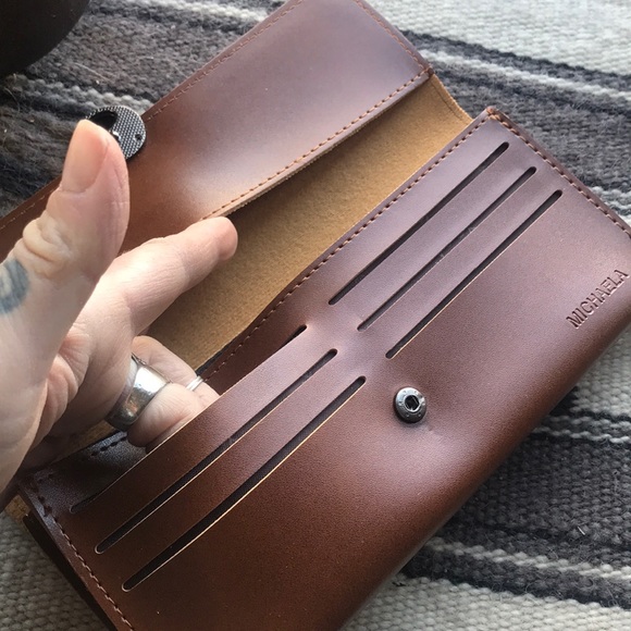 NWOT MICHAELA Wallet! - Picture 4 of 9